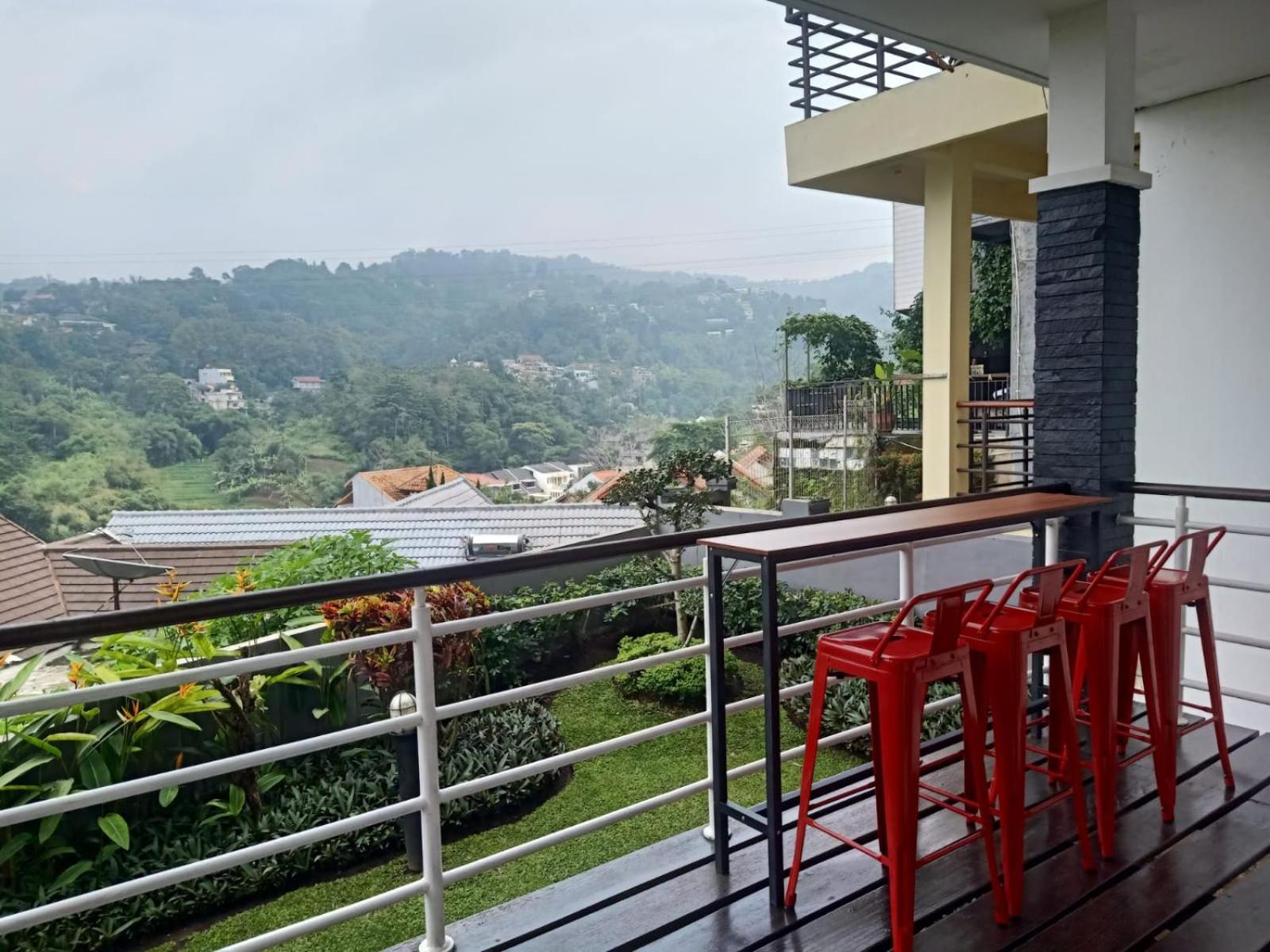 Villa Keluarga Syariah Resor Dago Pakar Bandung - View Bukit Dış mekan fotoğraf